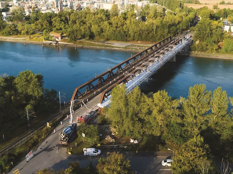 Erweiterung von drei Brücken und Ausbau von Straßen und Wegen, um die sanfte Mobilität zu fördern