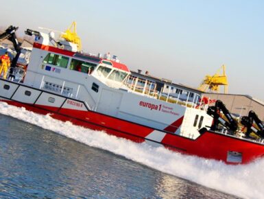 Deutsch-französisches Feuerlöschboot auf dem Rhein „EUROPA 1“