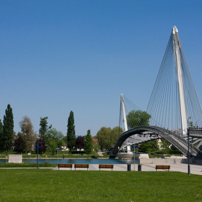 Bau einer Fussgänger- und Radfahrerbrücke über den Rhein zwischen Kehl und Strasbourg