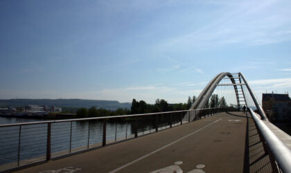 Bau einer Fussgänger- und Radfahrerbrücke über den Rhein zwischen Weil am Rhein und Huningue