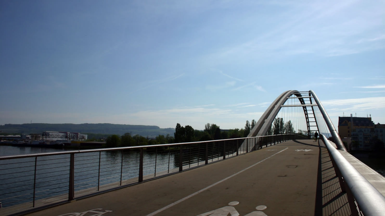Bau einer Fussgänger- und Radfahrerbrücke über den Rhein zwischen Weil am Rhein und Huningue