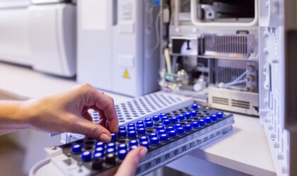 Die automatisierte Vorbereitung von Proben für zuverlässigere Analysen und effektive Behandlungen
