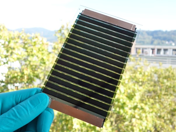 Organische Photovoltaik-Dachelemente für gewerbliche und industrielle Gebäude
