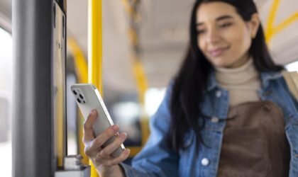 Datenschutzfreundliche Authentifizierungsverfahren für den einfachen Zugang zu verschiedenen Verkehrsdiensten
