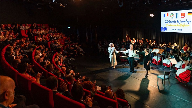 Kultur für alle: Ein grenzüberschreitendes Theaternetzwerk in den ländlichen Gebieten des Oberrheins