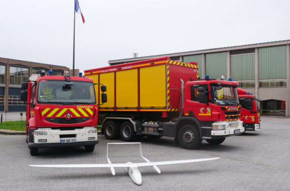 Eine saubere-Langstrecken-Drohne zur Analyse von Rauchwolken bei Bränden