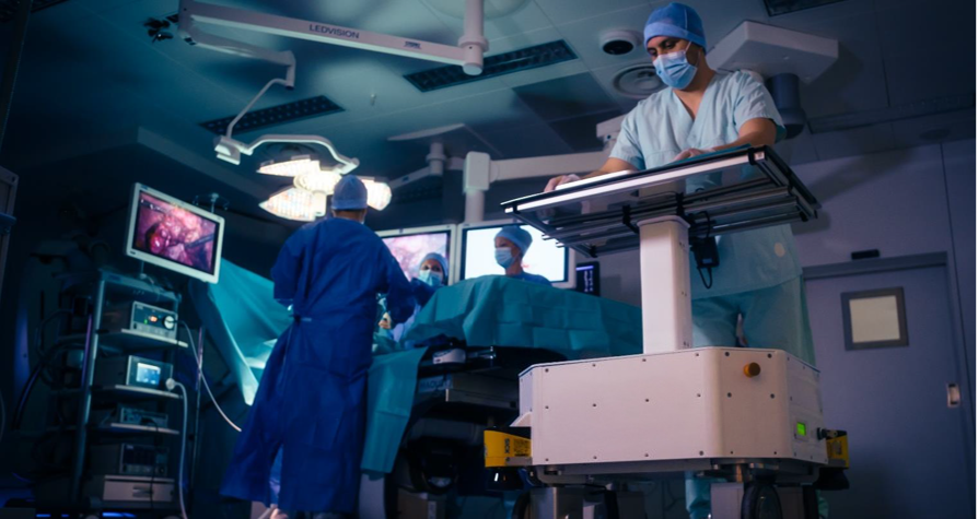 Imitation MAchine for Robotic Assistance: Eine Robotik-Plattform für den Operationssaal zur Unterstützung des Pflegepersonals